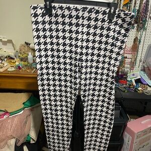 Mixit Black and White Houndstooth Apparel